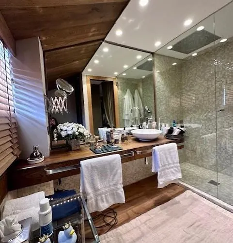 Cosy Penthouse Village Апартаменти *